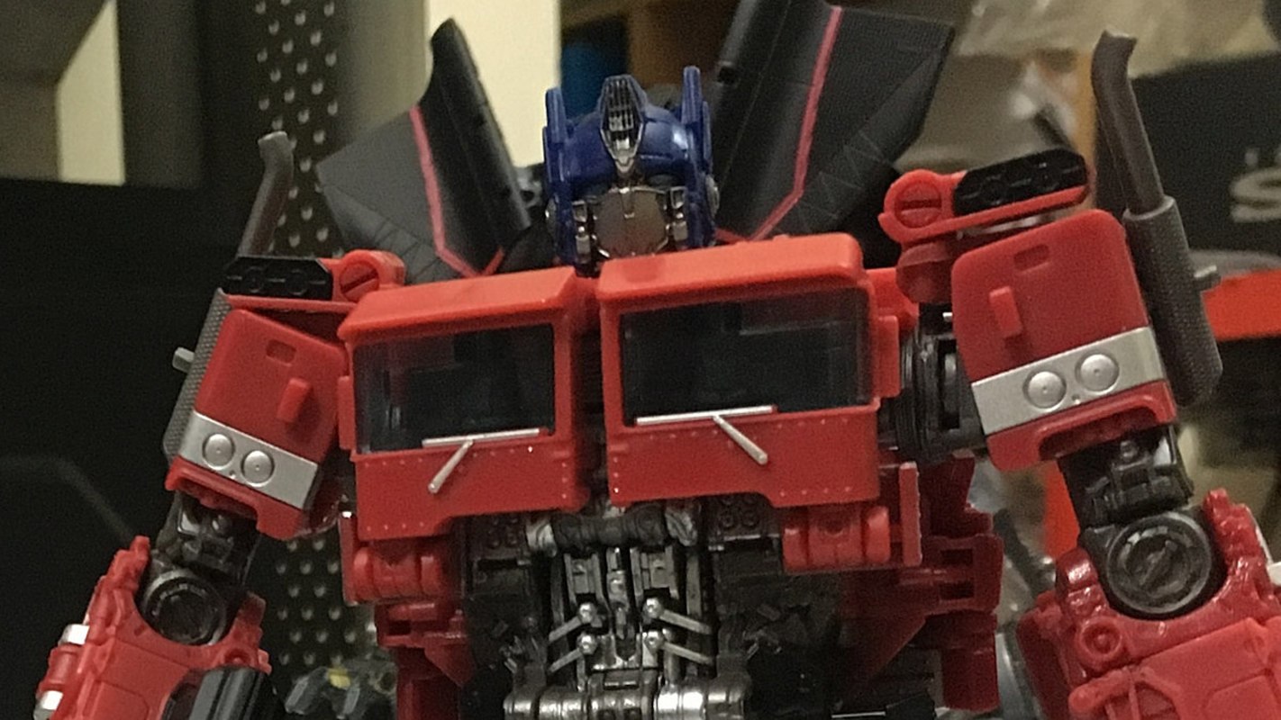 studio series bumblebee movie optimus prime